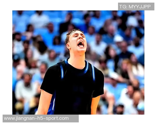 浓眉首节表现低迷外线未开仅得4分2篮板正负值惨淡12 浓眉首节表现低迷外线未开仅得4分2篮板正负值惨淡12