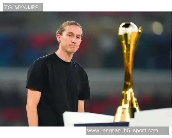 费利佩路易斯续约谈判僵局经纪人索要月薪76万欧元